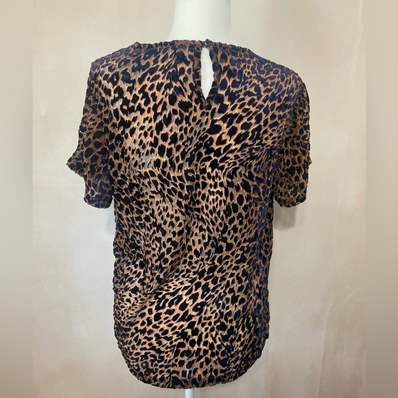 Kori women's S short sleeve animal print burnout holographic style top EUC - Picture 7 of 8